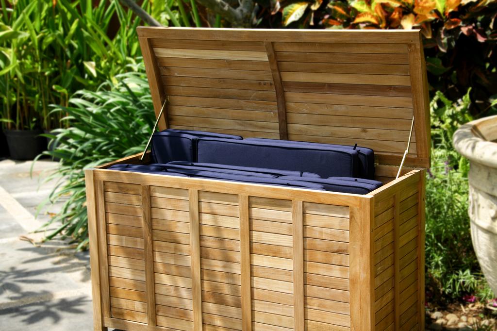Flat Teak Chest Box - Ambiance Image~~